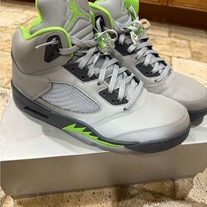 Air Jordan 5 green bean (2022)